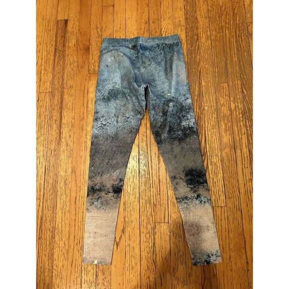 Soft Surroundings Have to Have Printed Leggings See Measurements - Picture 3 of 4